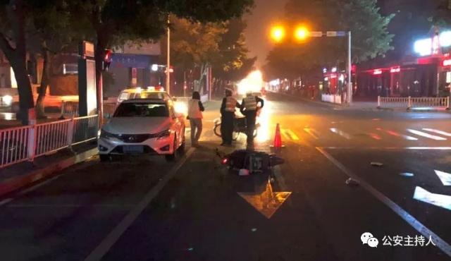痛心！三水一外賣(mài)小哥成功闖紅燈之后，卻因這事喪命……