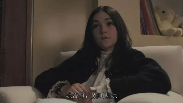 現(xiàn)實(shí)版孤兒怨VS電影版《孤兒怨》現(xiàn)實(shí)永遠(yuǎn)比電影更恐怖，太嚇人了！